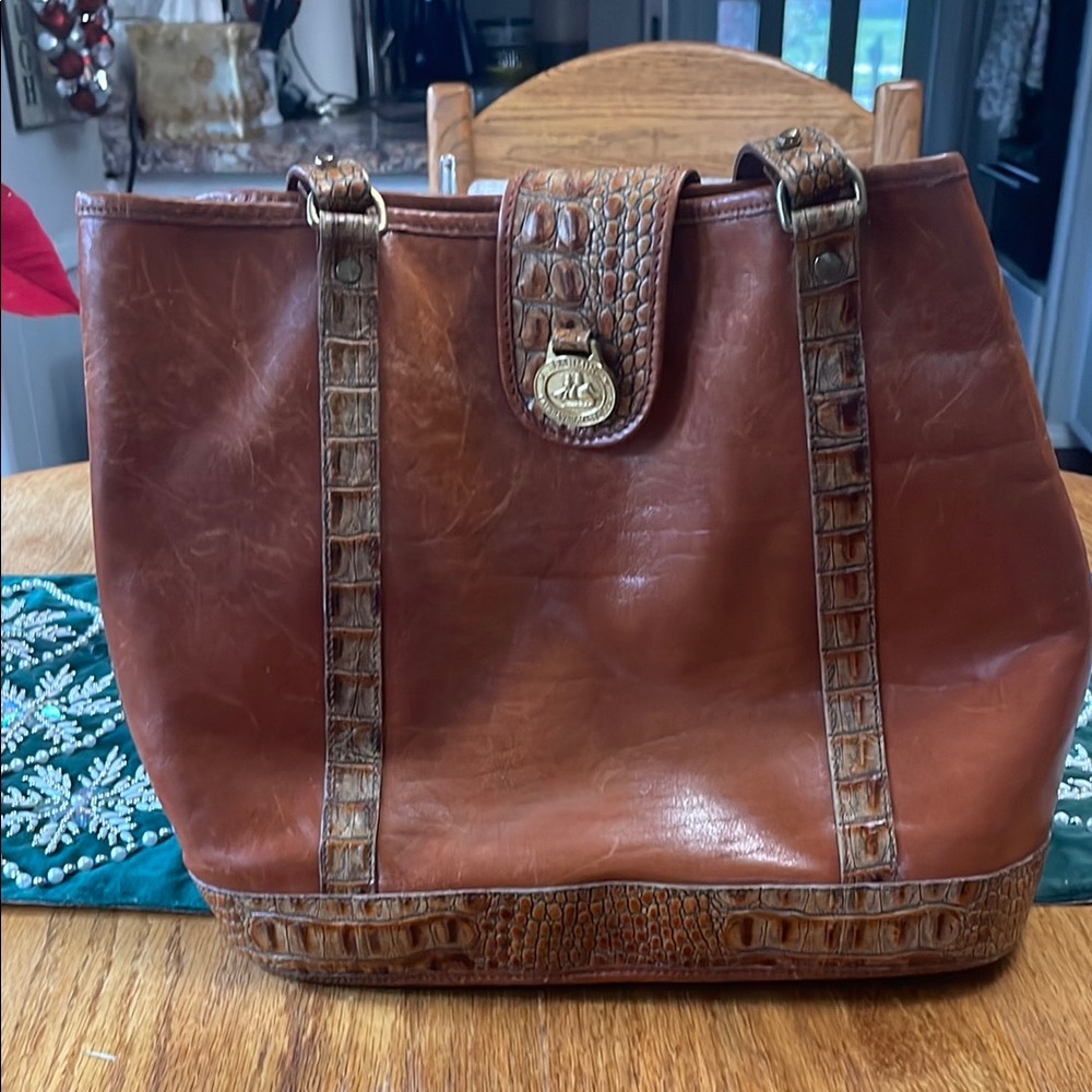 Brahmin Brown Shoulder Bag with Textured Leather and Gold Hardware